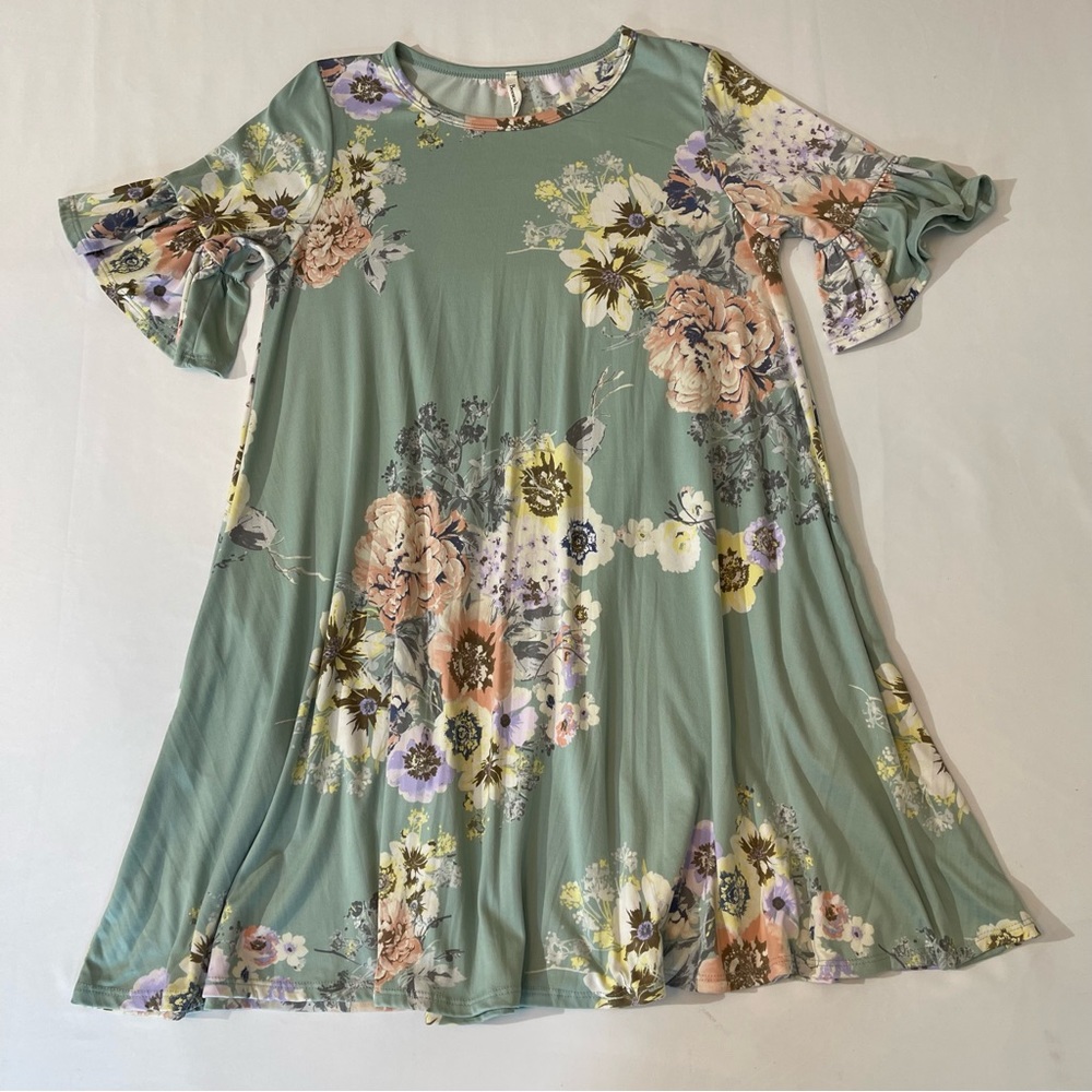 BEESON RIVER WOMENS DRESS SIZE M, VERY GOOD CONDITION, PREOWNED